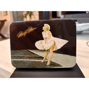 Vintage Marilyn Monroe Commemorative Folding Pocket Knife with Collector Tin